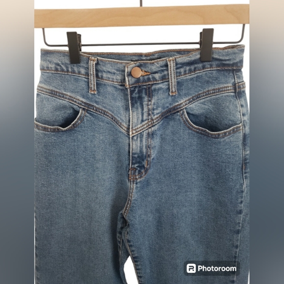 Woman's Fashion Nova Jeans - Sz 7 (W27) - Picture 2 of 5